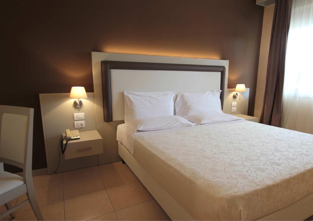 Hotel Valemare تروبيا المظهر الخارجي الصورة
