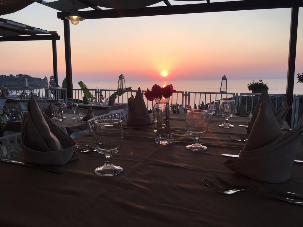 Hotel Valemare تروبيا المظهر الخارجي الصورة