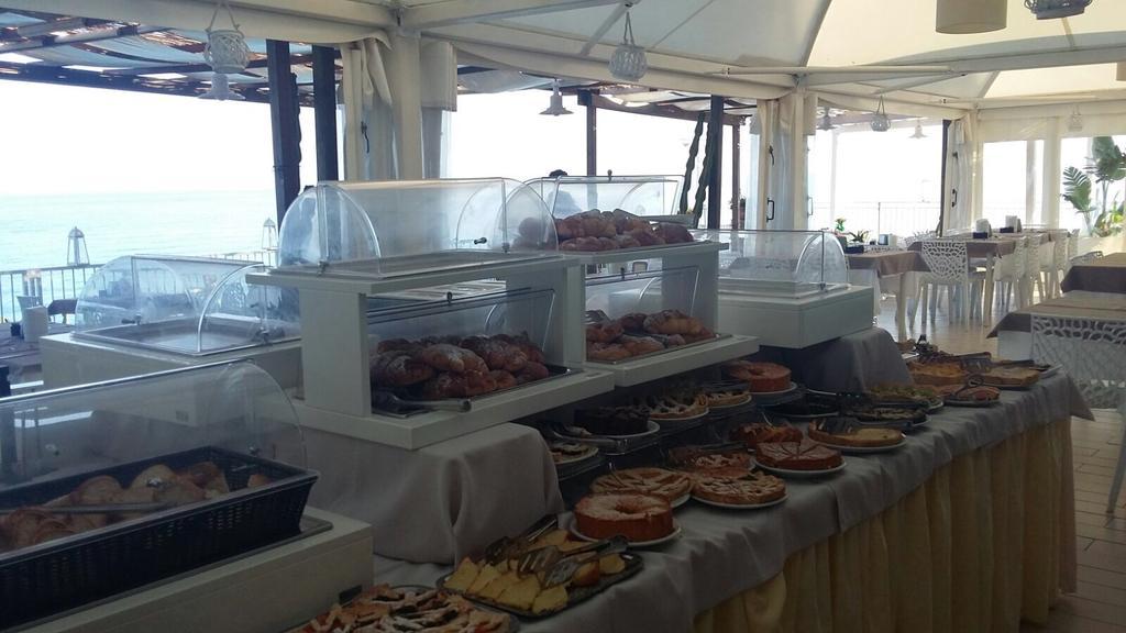 Hotel Valemare تروبيا المظهر الخارجي الصورة