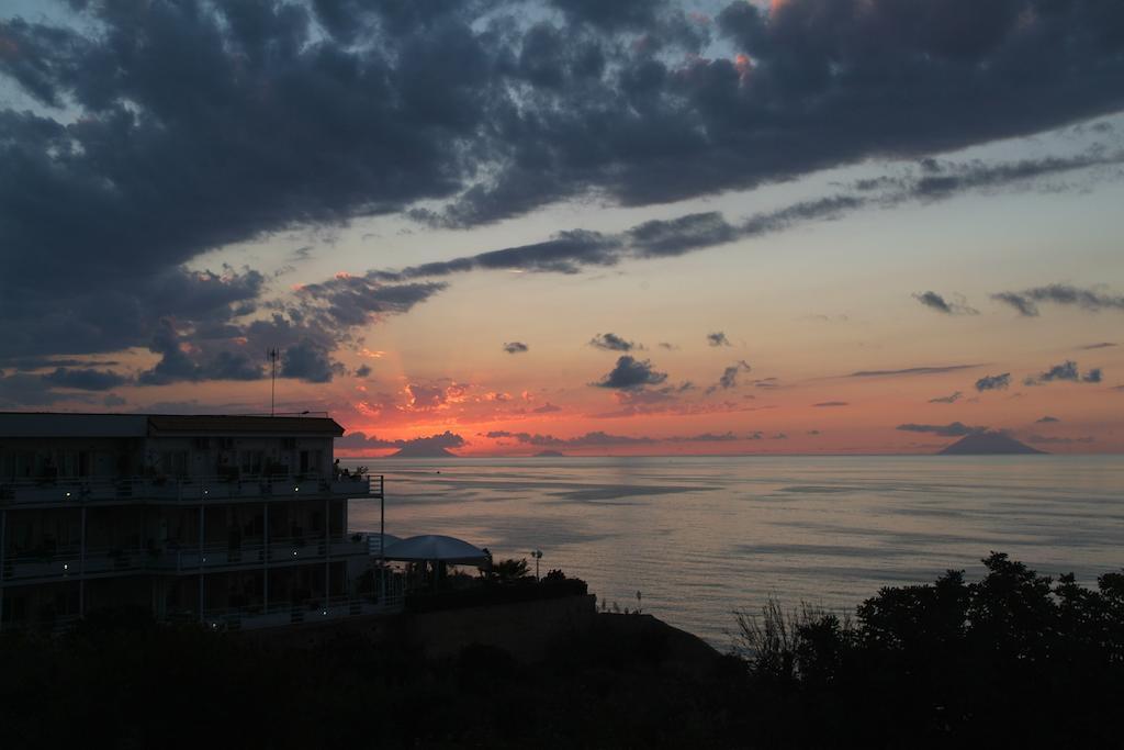 Hotel Valemare تروبيا المظهر الخارجي الصورة