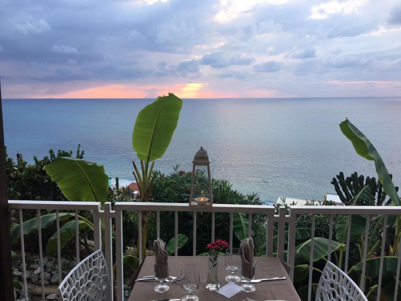 Hotel Valemare تروبيا المظهر الخارجي الصورة